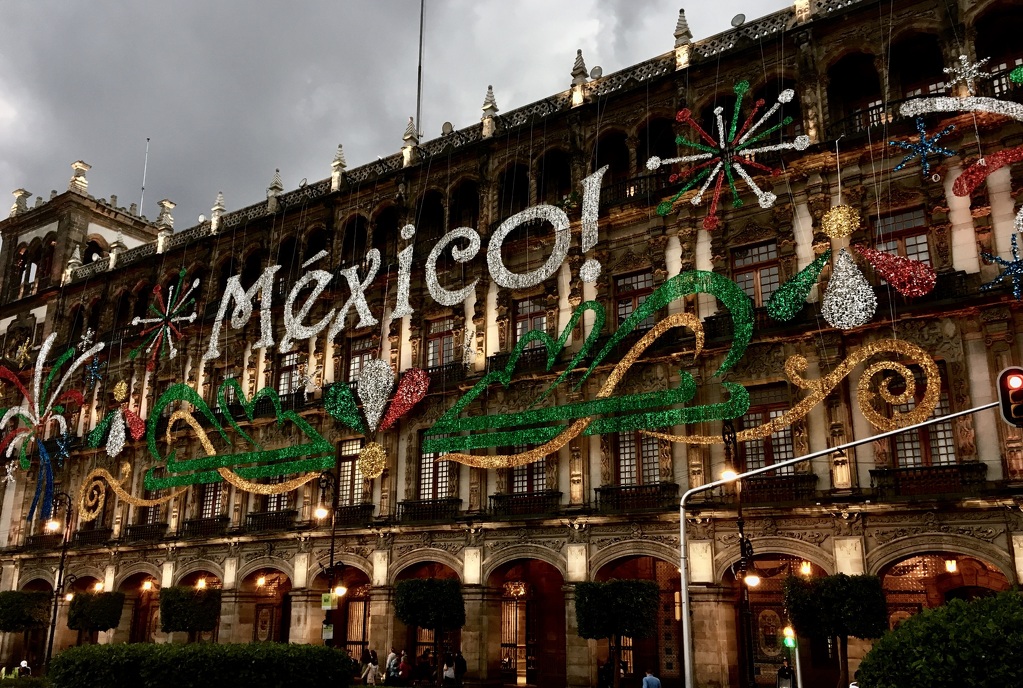 Mexičané milují ozdobné detaily - i na vládních budovách