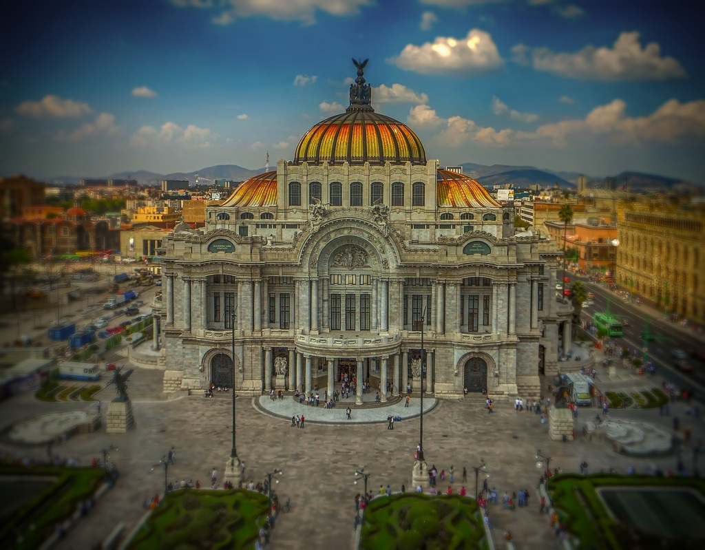 Mexico City vás překvapí honosnými budovami