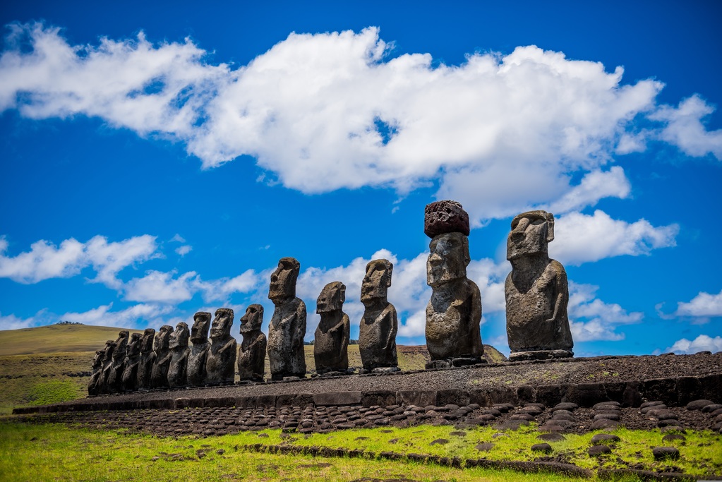 Sochy Rapa Nui na Velikonočním ostrově